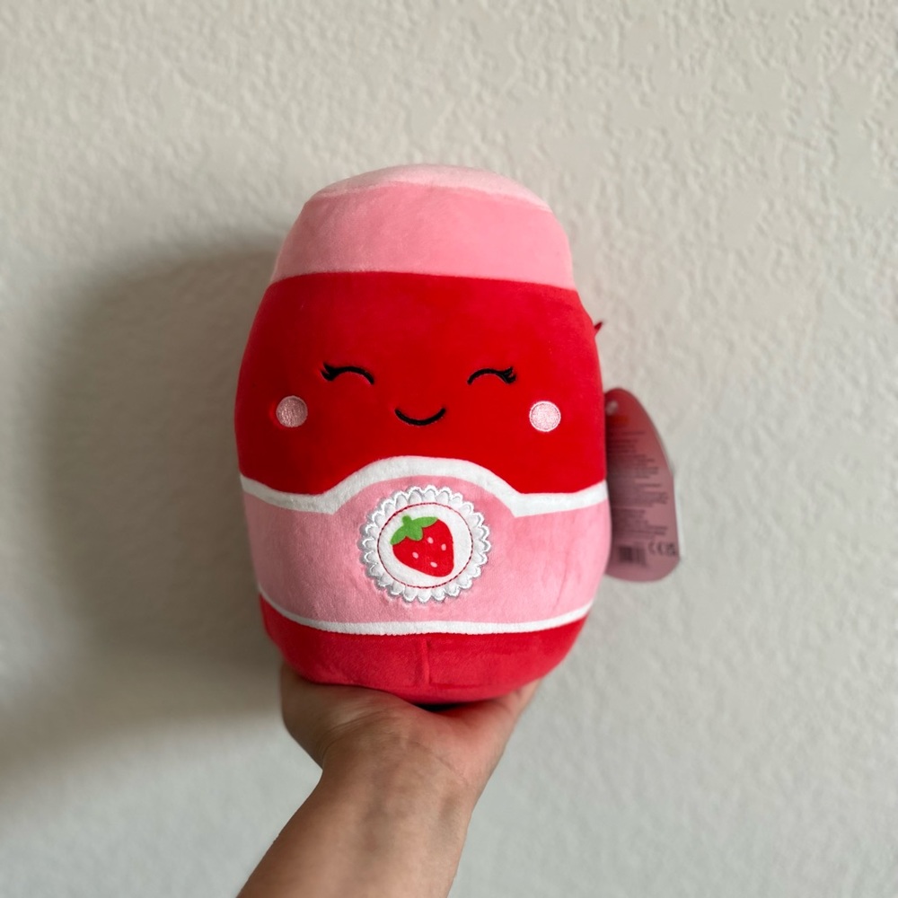 New Janna the Strawberry Jam Squishmallows